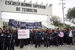 MANIFESTACIÓN NORMALISTAS . TEHUACÁN