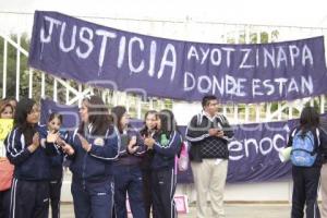 MANIFESTACIÓN NORMALISTAS . TEHUACÁN