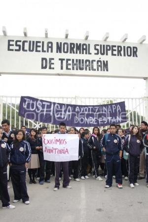 MANIFESTACIÓN NORMALISTAS . TEHUACÁN