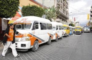 PARO DE TRANSPORTE . TEHUACÁN