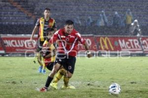 FUTBOL . TIBURONES VS LEONES NEGROS