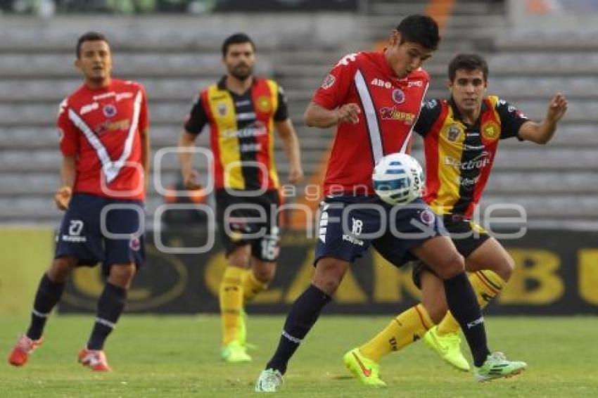 FUTBOL . TIBURONES VS LEONES NEGROS