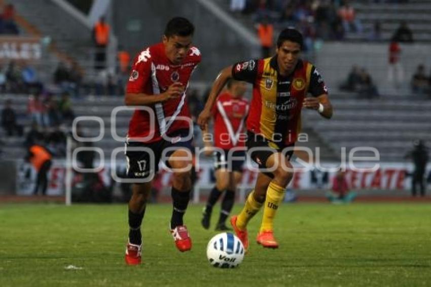 FÚTBOL . TIBURONES VS LEONES NEGROS