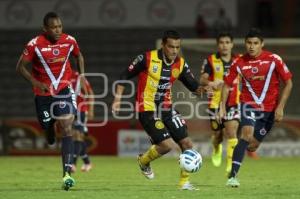 FUTBOL . TIBURONES VS LEONES NEGROS