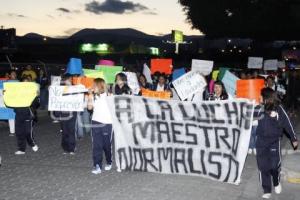 MARCHA NORMALISTAS . TEHUACÁN