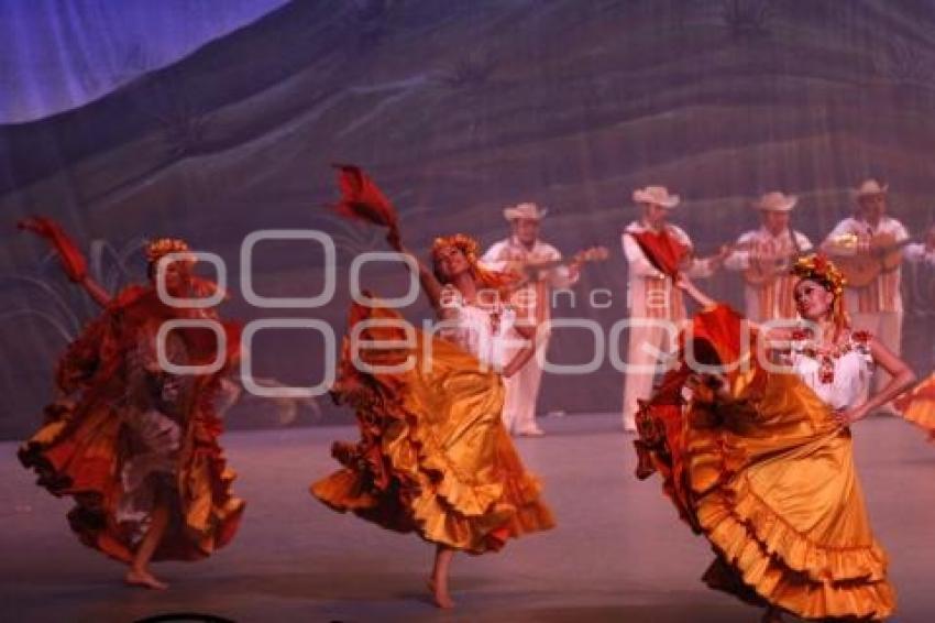 BALLET FOLKLÓRICO DE AMALIA HERNÁNDEZ