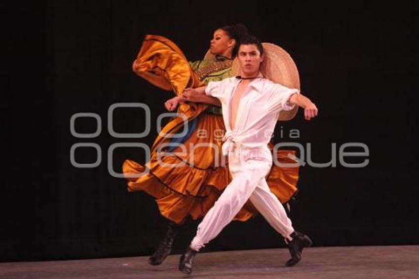 BALLET FOLKLÓRICO DE AMALIA HERNÁNDEZ