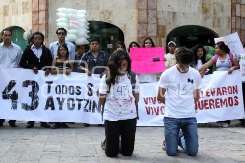 MARCHA AYOTZINAPA. SAN MARTÍN TEXMELUCAN