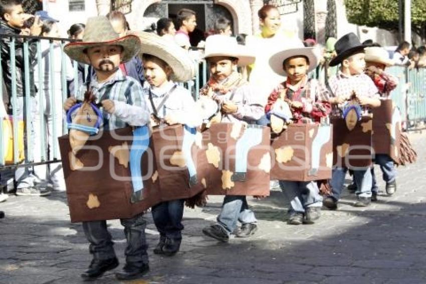 DESFILE REVOLUCIÓN MEXICANA . TEHUACÁN