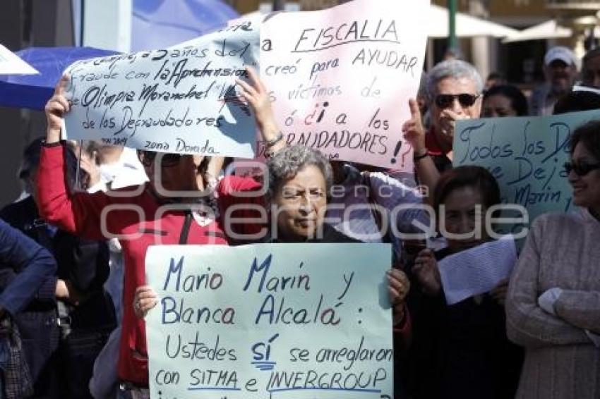 DEFRAUDADOS . ZÓCALO