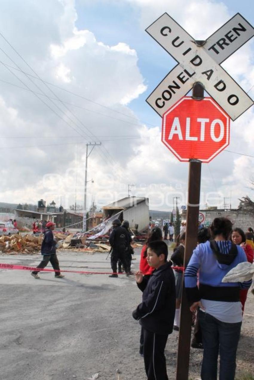 ACCIDENTE TRAILER . TEHUACÁN