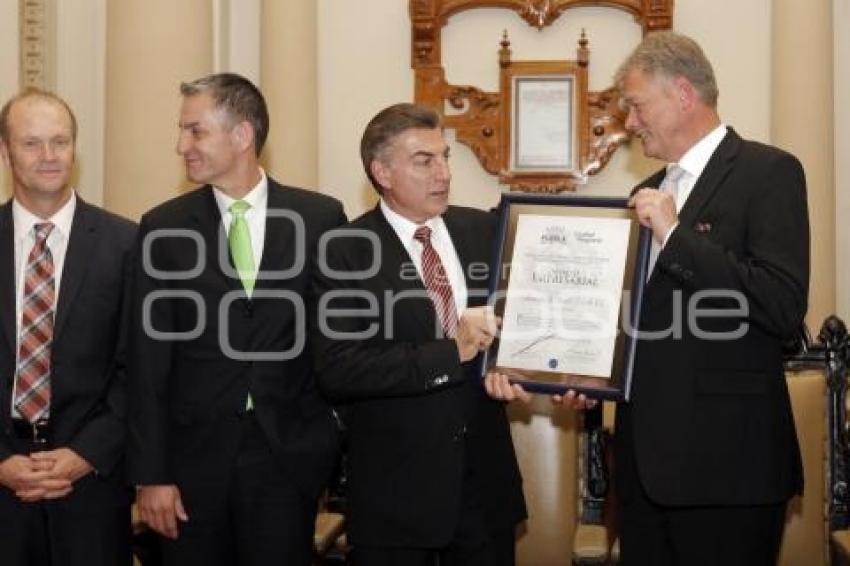 PREMIO MÉRITO EMPRESARIAL