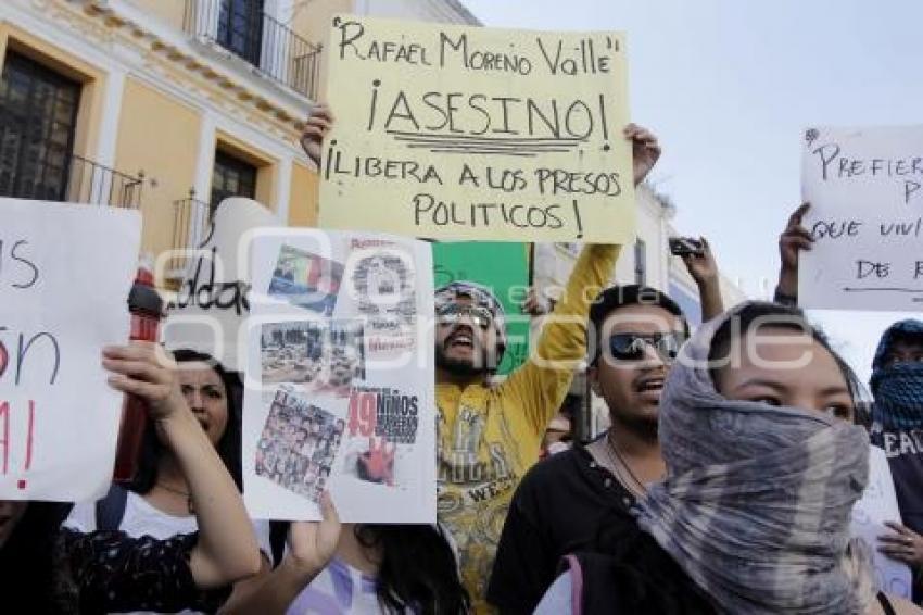 MARCHA POR AYOTZINAPA