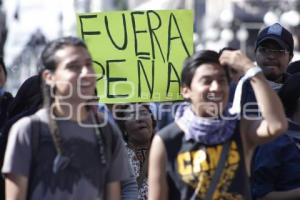 MARCHA POR AYOTZINAPA