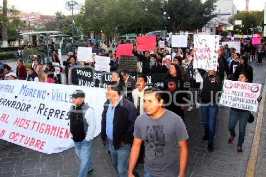 MARCHA POR AYOTZINAPA . TEHUACÁN