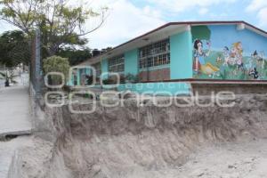 DESLAVE EN ESCUELA . TEHUACÁN