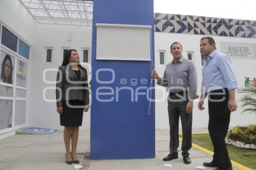 INAUGURA GOBERNADOR CENTRO DE SALUD