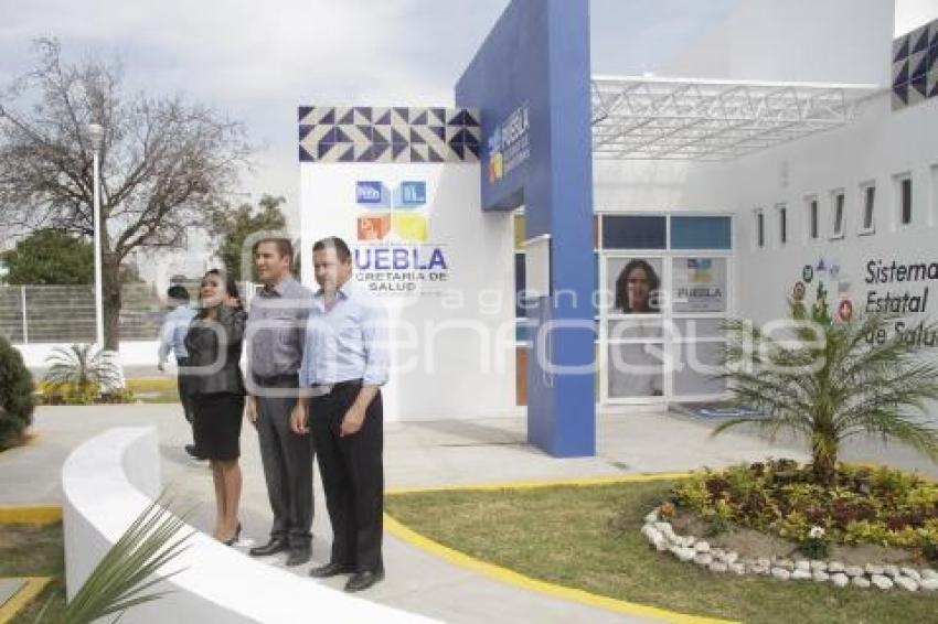 INAUGURA GOBERNADOR CENTRO DE SALUD