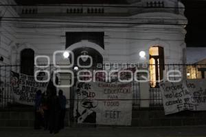 FEET . DEFENSORIA UNIVERSITARIA