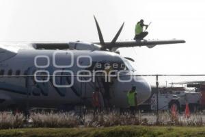 DETIENEN VUELOS EN AEROPUERTO