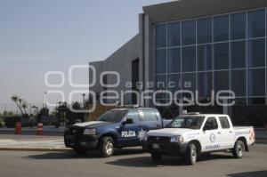 DETIENEN VUELOS EN AEROPUERTO