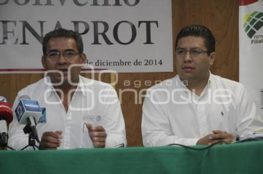 FIRMAN CONVENIO SAGARPA Y FENAPROT