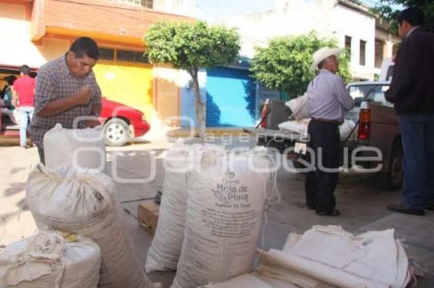 VENTA DE CACAHUATE . ACATLÁN