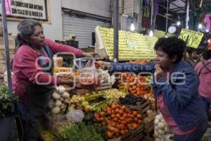 VENTAS NAVIDEÑAS . MERCADO HIDALGO