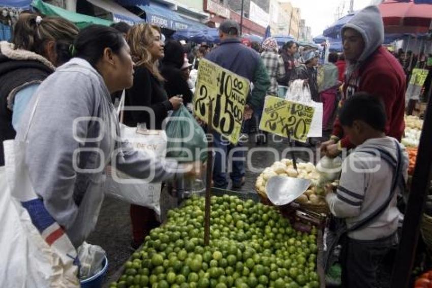 VENTAS NAVIDEÑAS . MERCADO