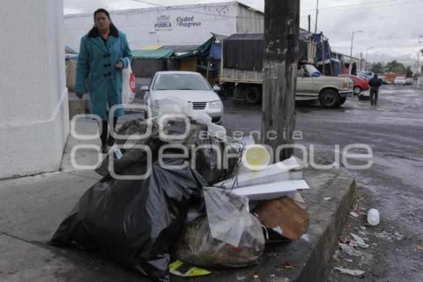 BASURA . NAVIDAD