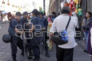 POLICÍAS . CENTRO HISTÓRICO