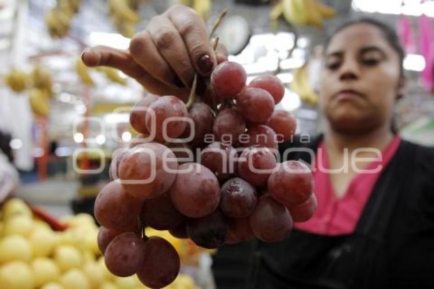 UVAS . AÑO NUEVO