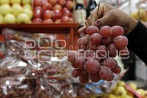 UVAS . AÑO NUEVO