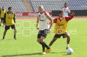 ENTRENAMIENTO LOBOS