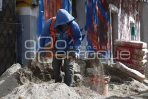 COLOCACIÓN LOSAS AVENIDA JUAN DE PALAFOX