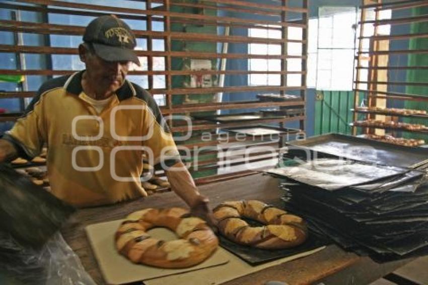 ROSCA DE REYES . ACATLÁN