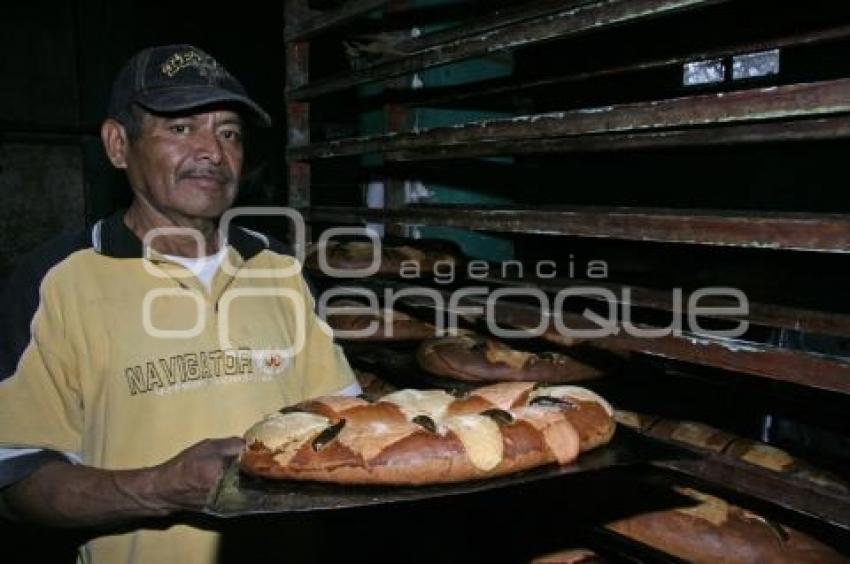 ROSCA DE REYES . ACATLÁN