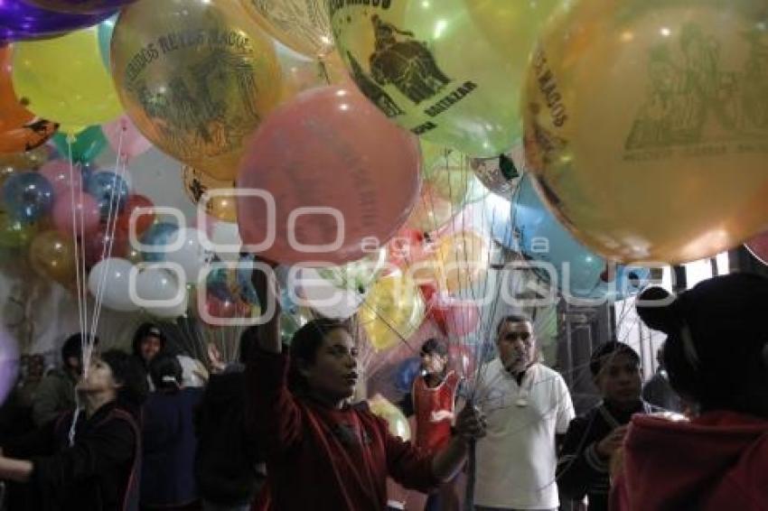 GLOBOS . DÍA DE REYES
