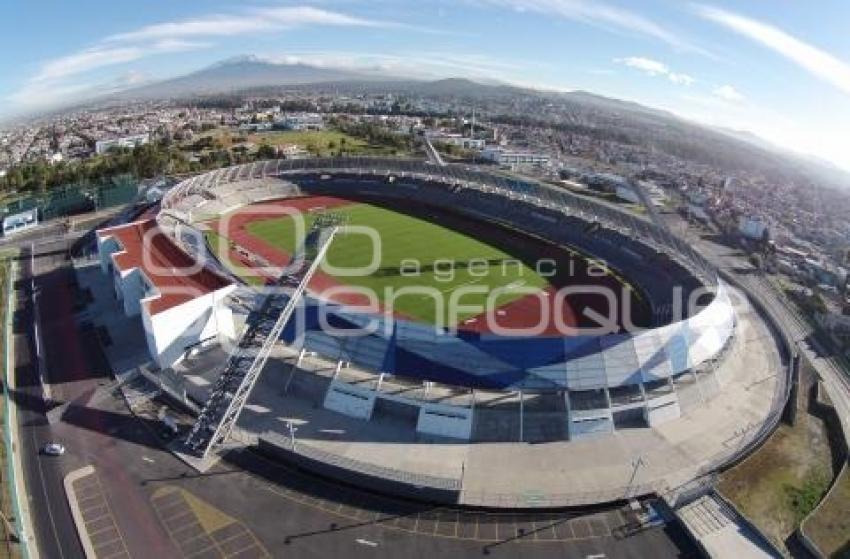 FUTBOL . ESTADIO UNIVERSITARIO