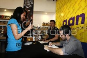 FIRMA DE LIBRO VOCALISTA PANDA