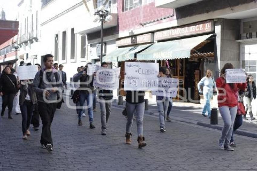 MANIFESTACIÓN ESTUDIANTES BUAP