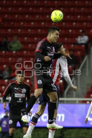 FUTBOL . CHIVAS VS LOBOS