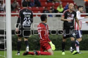 FUTBOL . CHIVAS VS LOBOS