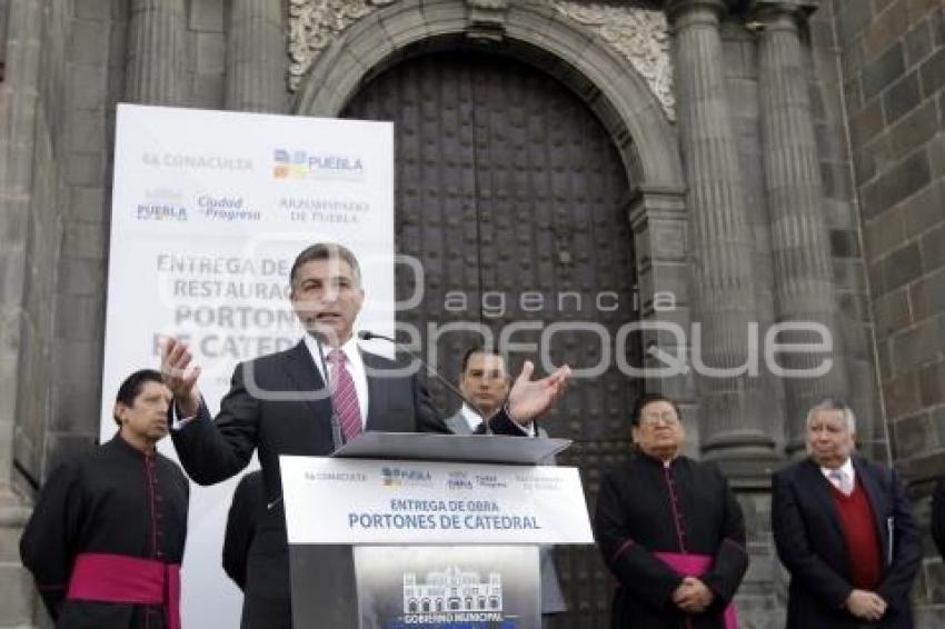 ENTREGA OBRA PUERTAS CATEDRAL