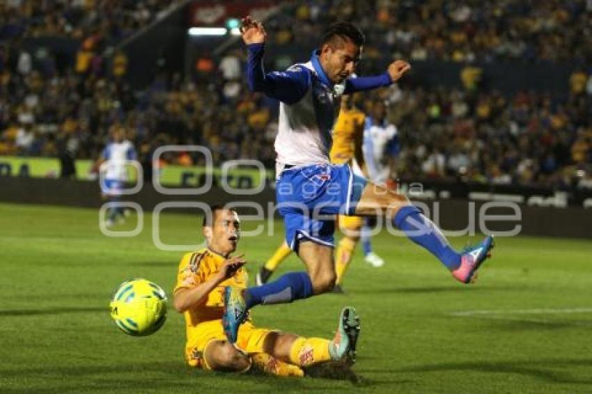 FUTBOL . TIGRES VS PUEBLA