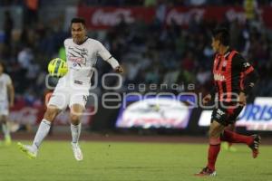 FUTBOL . LOBOS VS NECAXA