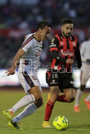 FUTBOL . LOBOS VS NECAXA