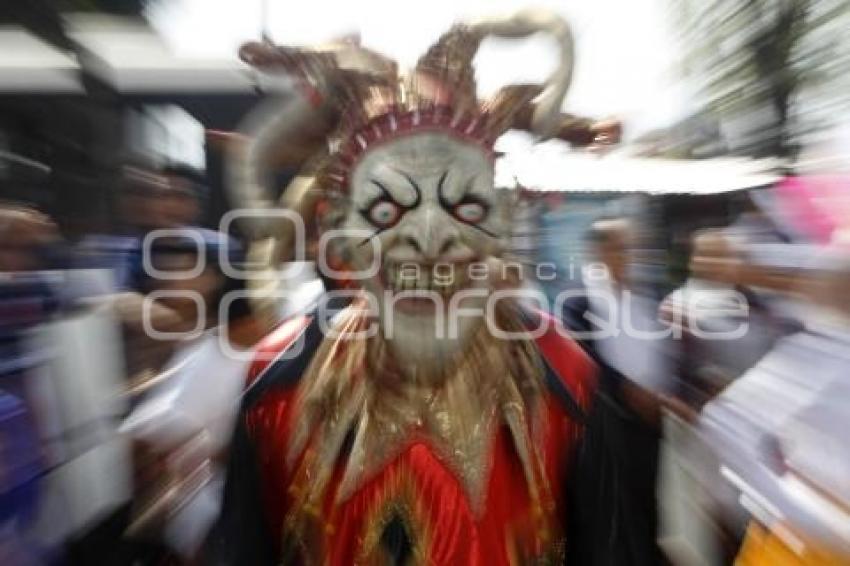 HUEHUES CARNAVAL 2015
