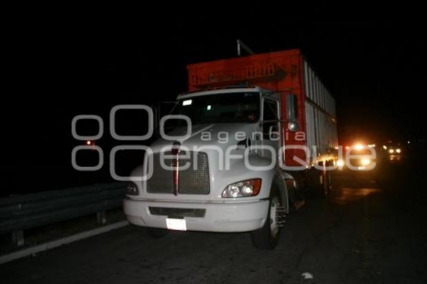 RECUPERAN TRAILER ROBADO EN LA AUTOPISTA