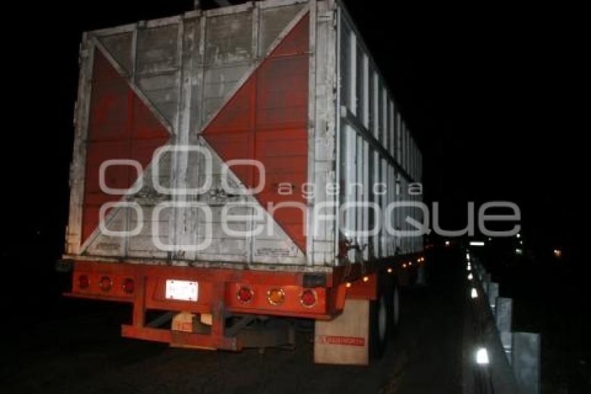 RECUPERAN TRAILER ROBADO EN LA AUTOPISTA